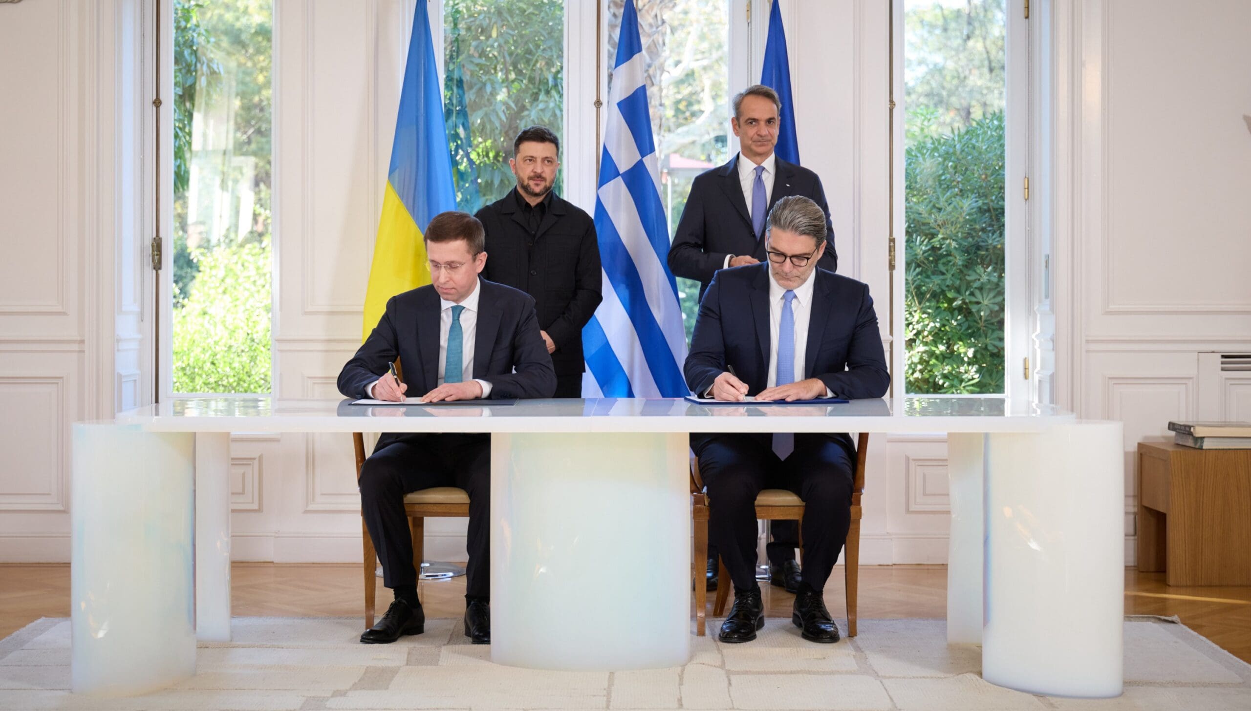 You are currently viewing Ukraine – Grèce : un accord stratégique pour sécuriser l’arriver de GNL américain