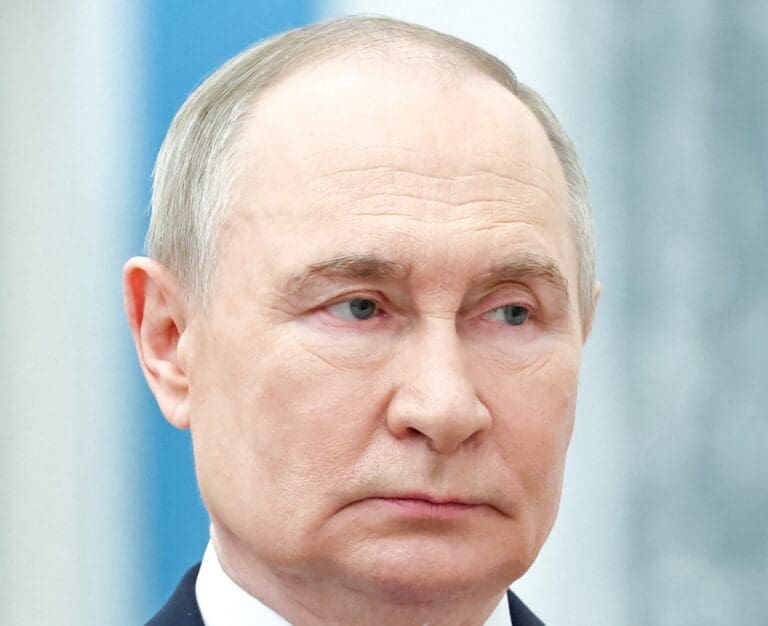 Lire la suite à propos de l’article Ukraine : Poutine menace d’élargir ses conquêtes si Kiev rejette le plan de paix américain