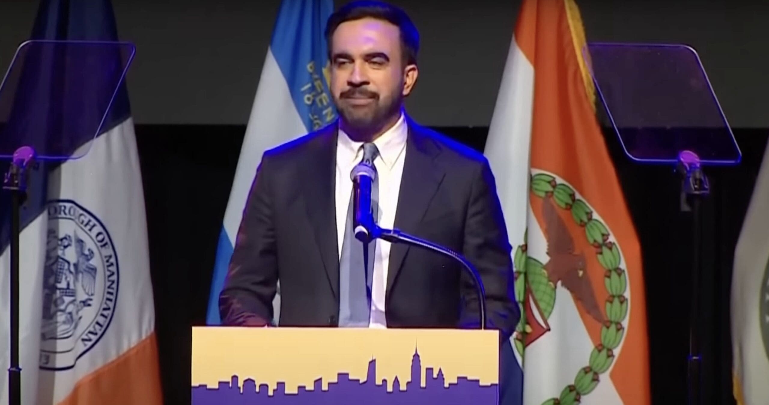 You are currently viewing Zohran Mamdani : un maire multiculturel pour réinventer New York