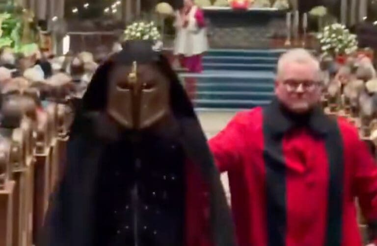 Lire la suite à propos de l’article Allemagne : une messe de Noël perturbée dans la cathédrale de Cologne