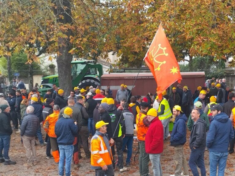 Lire la suite à propos de l’article Colère des agriculteurs dans les Landes : la Coordination rurale annonce un nouveau week-end de blocages