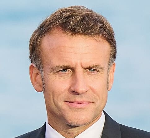 Lire la suite à propos de l’article Emmanuel Macron : prêt à renouer le dialogue direct avec Vladimir Poutine pour relancer la paix en Ukraine ?