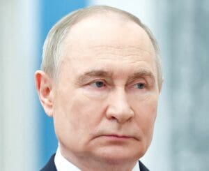 Lire la suite à propos de l’article Empoisonnement au Novitchok : une enquête britannique attribue à Poutine une « responsabilité morale » dans la mort de Dawn Sturgess