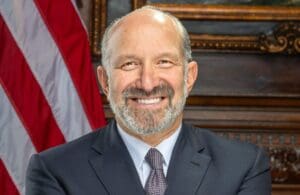 Lire la suite à propos de l’article États-Unis : qui sont les 12 milliardaires du gouvernement Trump ?