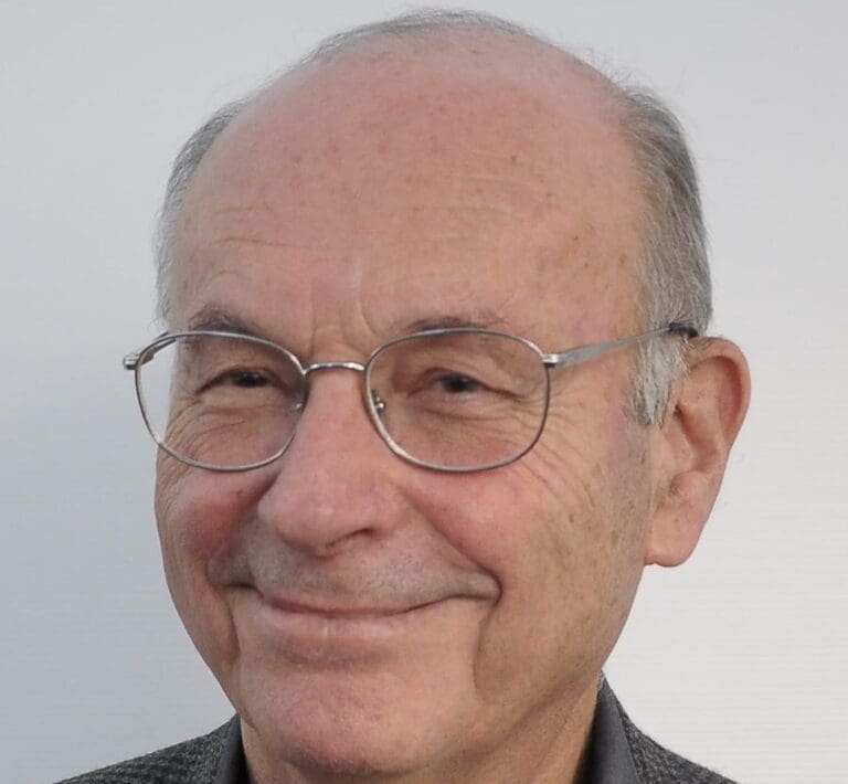 Lire la suite à propos de l’article Boris Cyrulnik estime que « la guerre est à nos portes et il va falloir se préparer à l’affronter »