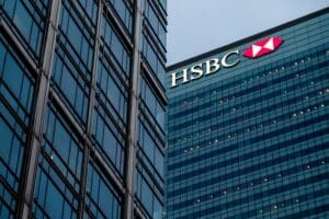 Lire la suite à propos de l’article HSBC fait appel à la start up française Mistral pour accélérer le déploiement de l’IA générative