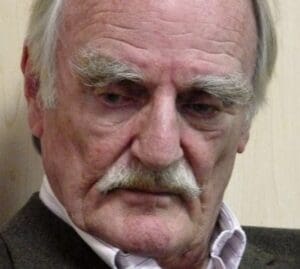 Lire la suite à propos de l’article Livres : comment Le Camp des Saints est devenu un livre culte de l’extrême droite trumpiste