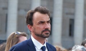 Lire la suite à propos de l’article Lyon : le maire Grégory Doucet victime d’un malaise et hospitalisé pour examens