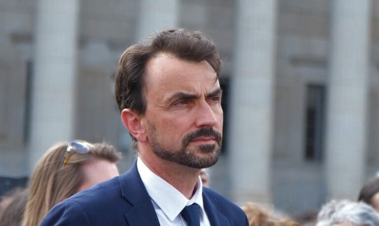 Lire la suite à propos de l’article Lyon : le maire Grégory Doucet victime d’un malaise et hospitalisé pour examens