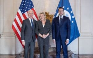 Lire la suite à propos de l’article Marine Le Pen et Jordan Bardella : reçus par l’ambassadeur américain à Paris, un signal diplomatique scruté