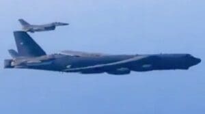 Lire la suite à propos de l’article Mer du Japon : survol de bombardiers nucléaires américains après une patrouille stratégique sino-russe