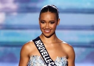 Lire la suite à propos de l’article Miss Nouvelle-Calédonie : le discours de Juliette Collet sur les réseaux sociaux avant le sacre d’Hinaupoko Devèze