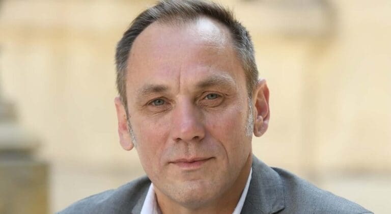 Lire la suite à propos de l’article Municipales à Lyon : première fracture dans l’union de la gauche avec le ralliement d’Alexandre Chevalier à Georges Képénékian