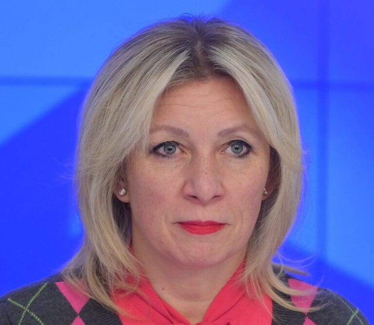 Lire la suite à propos de l’article OTAN : la Russie fustige les propos de Giuseppe Cavo Dragone sur d’éventuelles frappes préventives