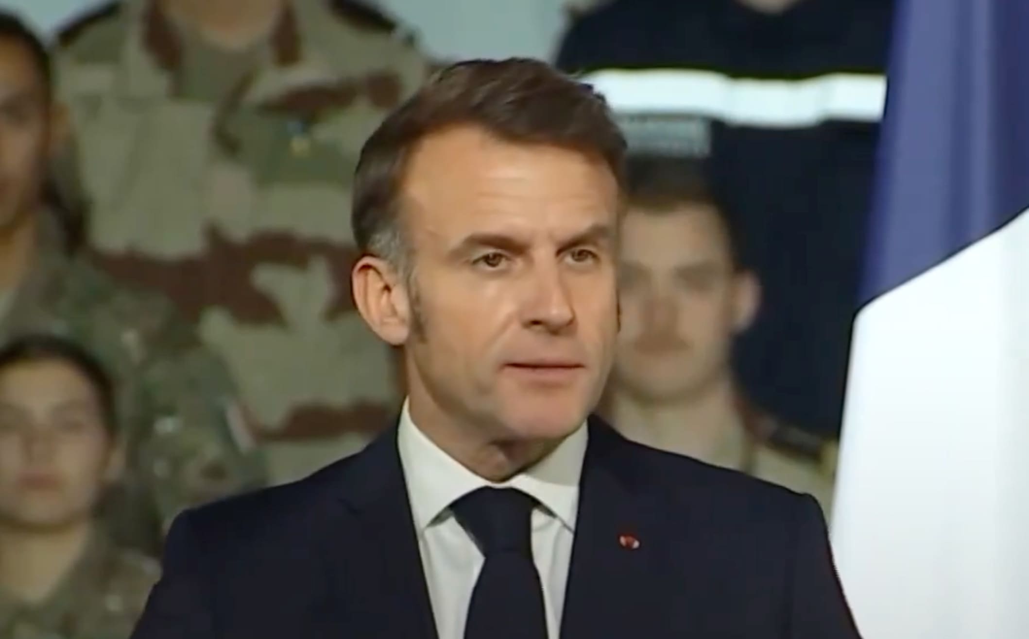 You are currently viewing Porte-avions français : Emmanuel Macron lance la construction d’un géant naval