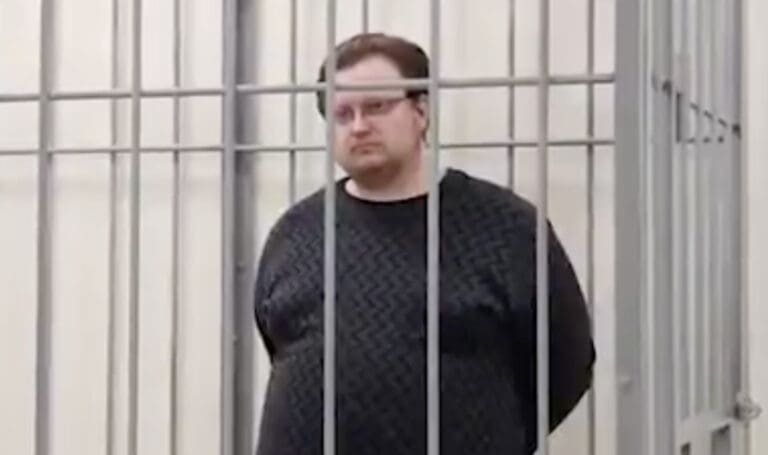 Lire la suite à propos de l’article Russie : un ancien diplomate condamné à douze ans de prison pour trahison au profit des États-Unis