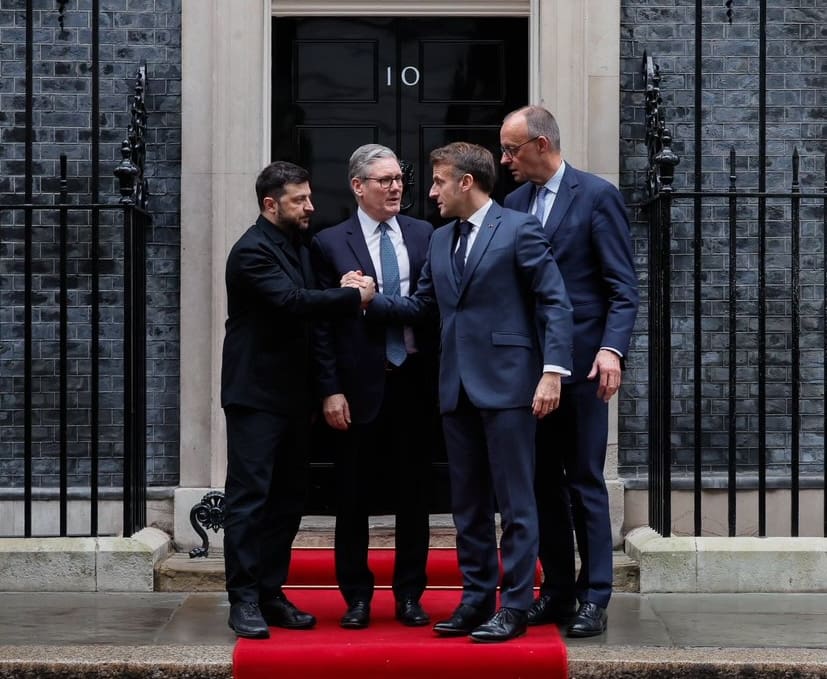 You are currently viewing Sanctions occidentales : Macron salue l’affaiblissement de l’économie russe, dont la croissance pourrait être divisée par huit en 2025