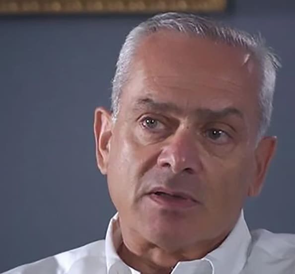 Lire la suite à propos de l’article Suisse : L’UDC vole au secours de Jacques Baud, ancien espion sanctionné par l’Union européenne