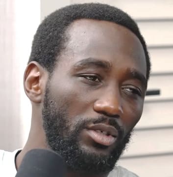 Lire la suite à propos de l’article Terence Crawford : la légende qui quitte la boxe sans jamais avoir perdu​