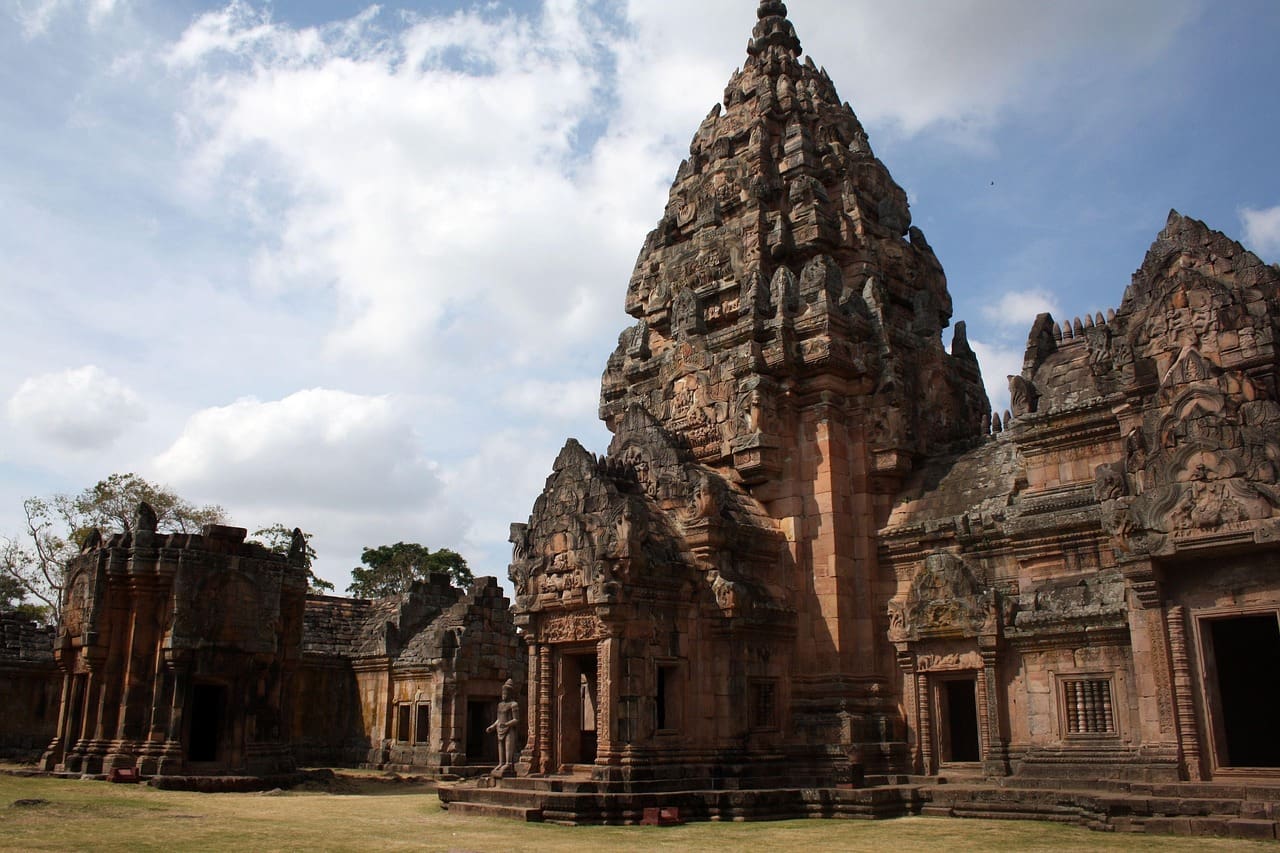 You are currently viewing Thaïlande-Cambodge : l’armée thaïlandaise reprend le contrôle du temple de Ta Kwai dans un climat explosif
