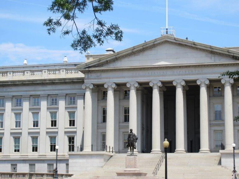 Lire la suite à propos de l’article Trésor américain : un rachat de dette de 12,5 milliards de dollars relance le débat sur la stratégie financière des États-Unis