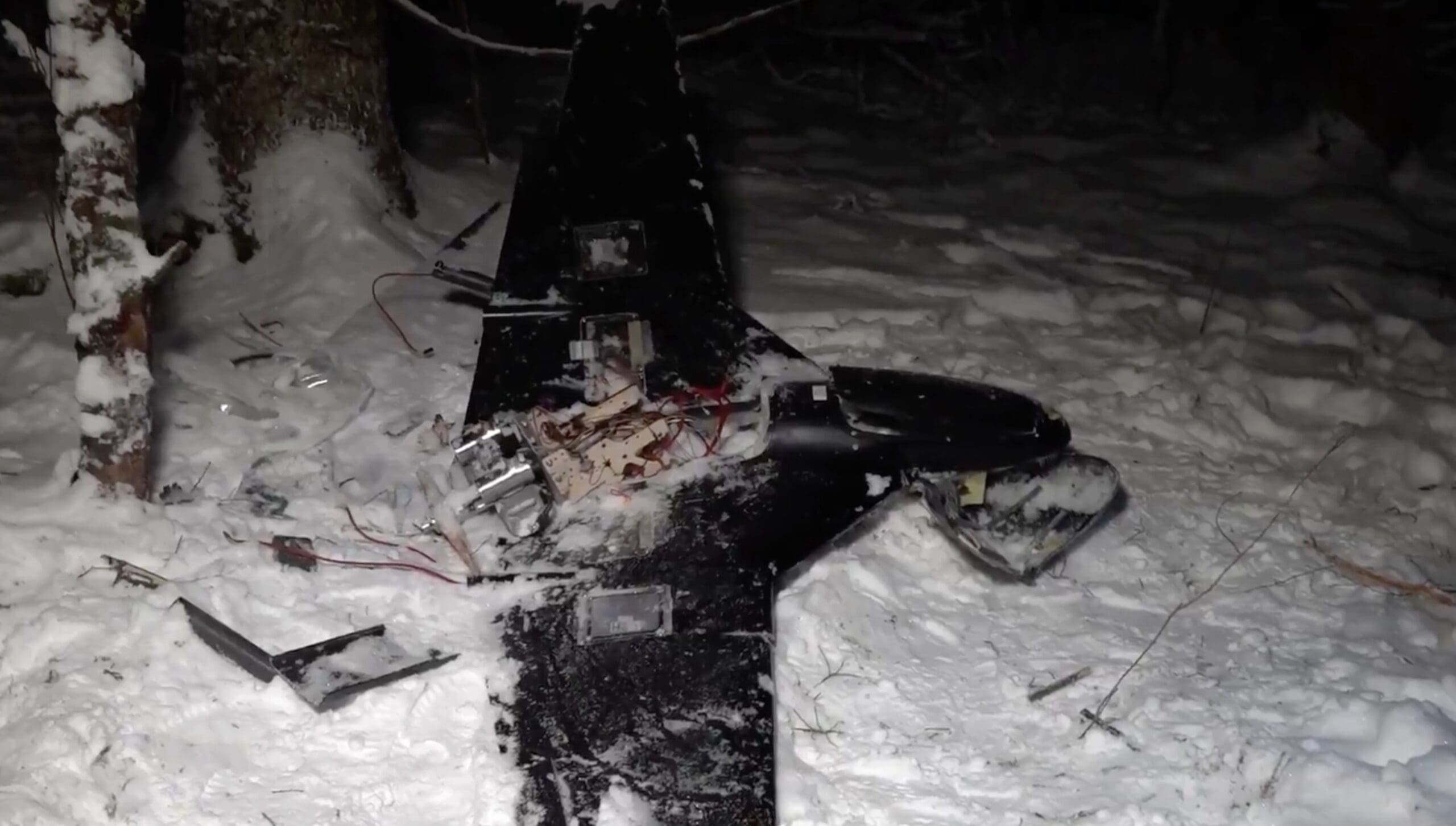 You are currently viewing Attaque présumée contre une résidence de Vladimir Poutine : La Russie diffuse une vidéo d&rsquo;un possible drone ukrainien