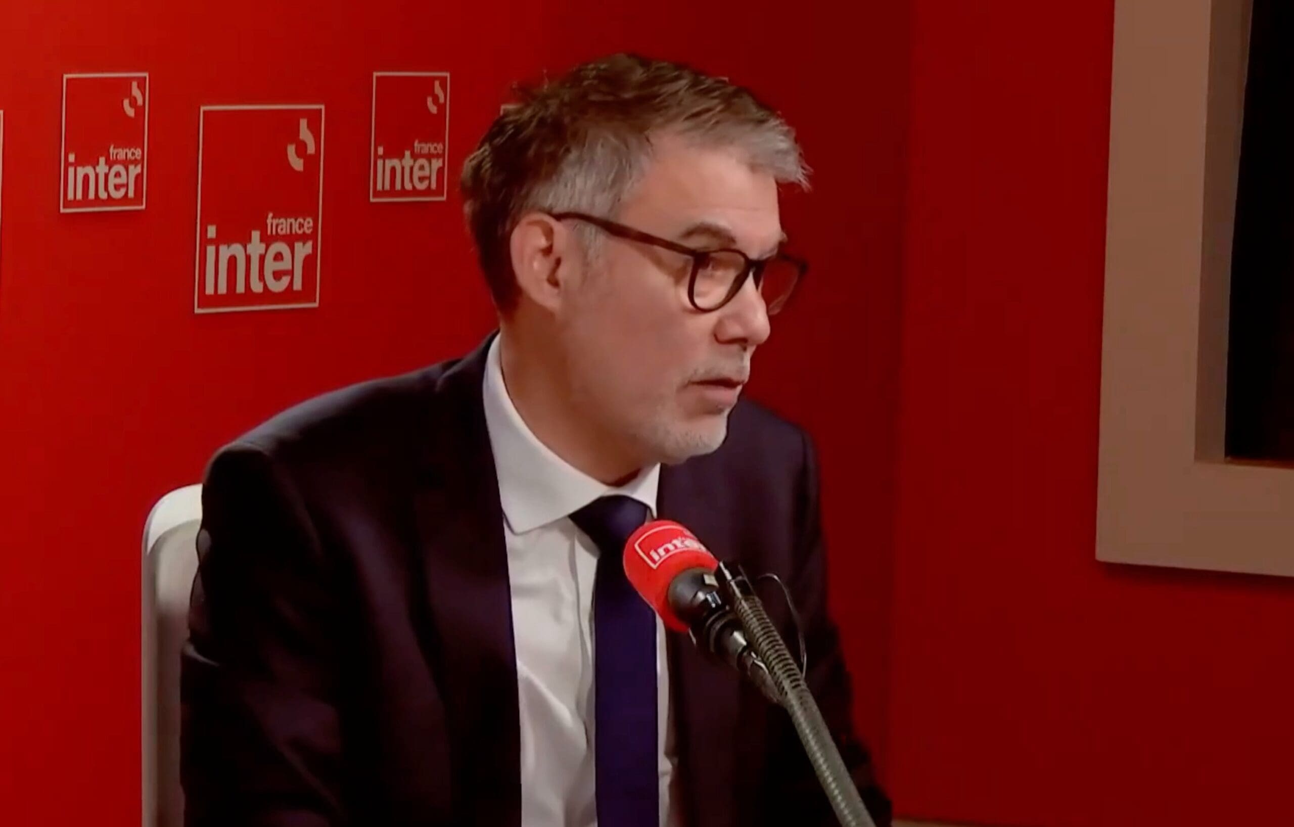 You are currently viewing Budget 2026 : le PS n’envisage pas la censure malgré le recours au 49.3, annonce Olivier Faure