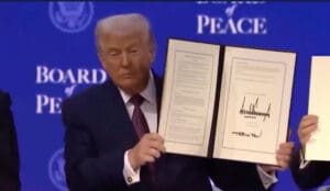 Lire la suite à propos de l’article Davos 2026 : Donald Trump dévoile son « Conseil de paix » et bouscule l’ordre diplomatique mondial