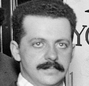 Lire la suite à propos de l’article Edward Bernays : Théoricien de la propagande des relations publiques
