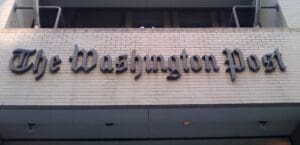 Lire la suite à propos de l’article États-unis : Un Juge fédéral bloque l’examen des appareils saisis chez une journaliste du Washington Post