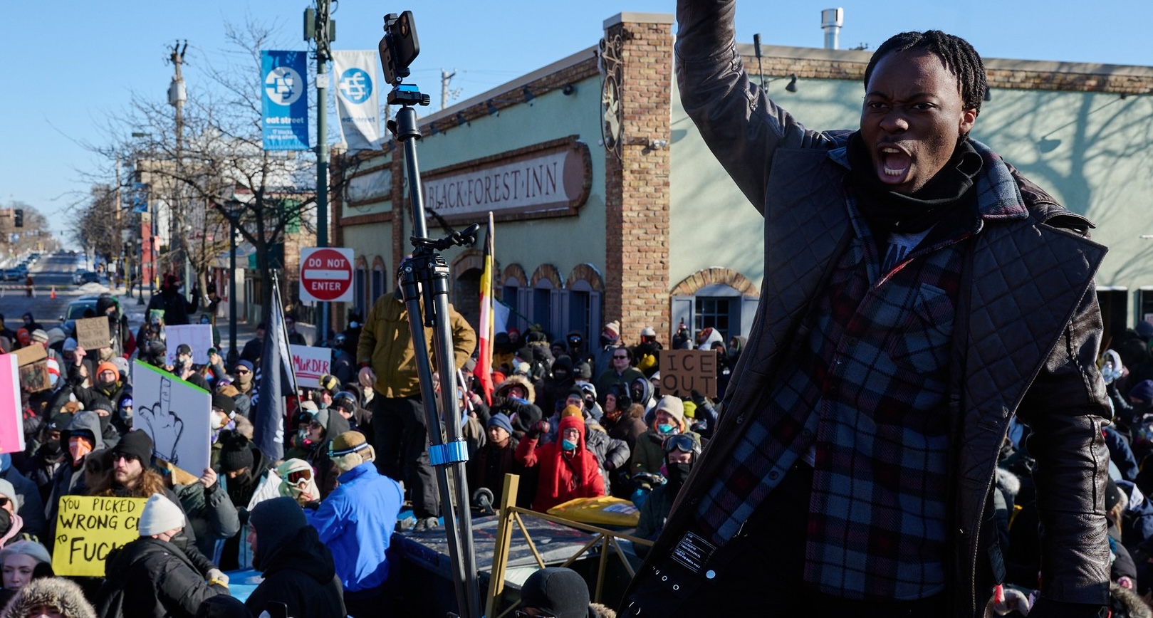 You are currently viewing Grève générale aux États-Unis : après la mort d’Alex Pretti, des étudiants appellent à un mouvement national contre l’ICE