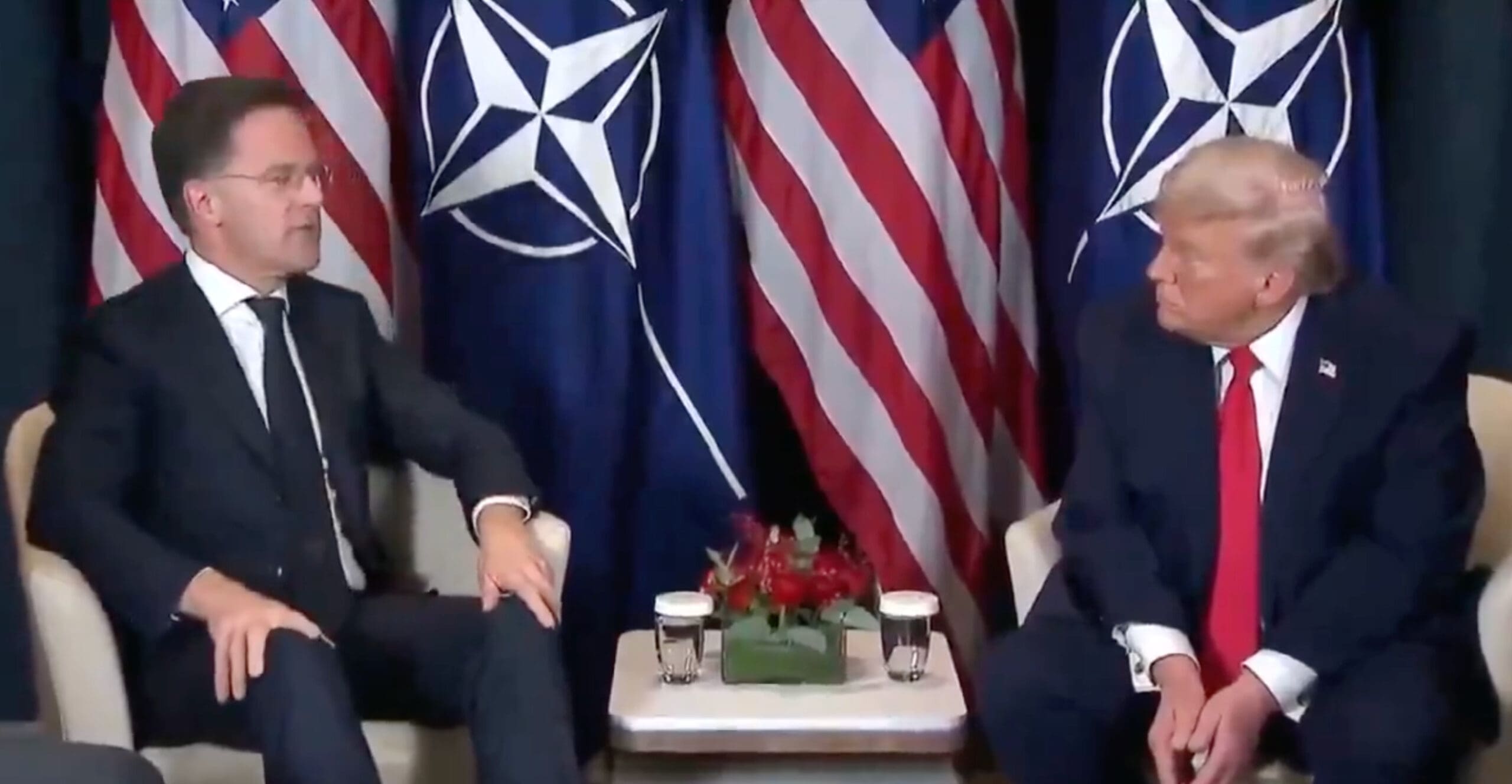 You are currently viewing Groenland : Donald Trump suspend les droits de douane européens après un « cadre d’accord » évoqué à Davos