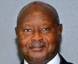 Lire la suite à propos de l’article Ouganda : Yoweri Museveni reconduit pour un septième mandat après une élection sous haute tension