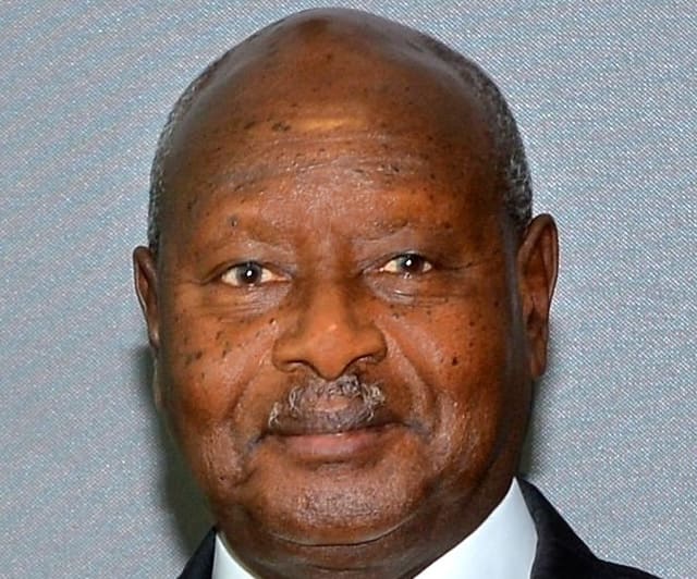 Lire la suite à propos de l’article Ouganda : Yoweri Museveni reconduit pour un septième mandat après une élection sous haute tension