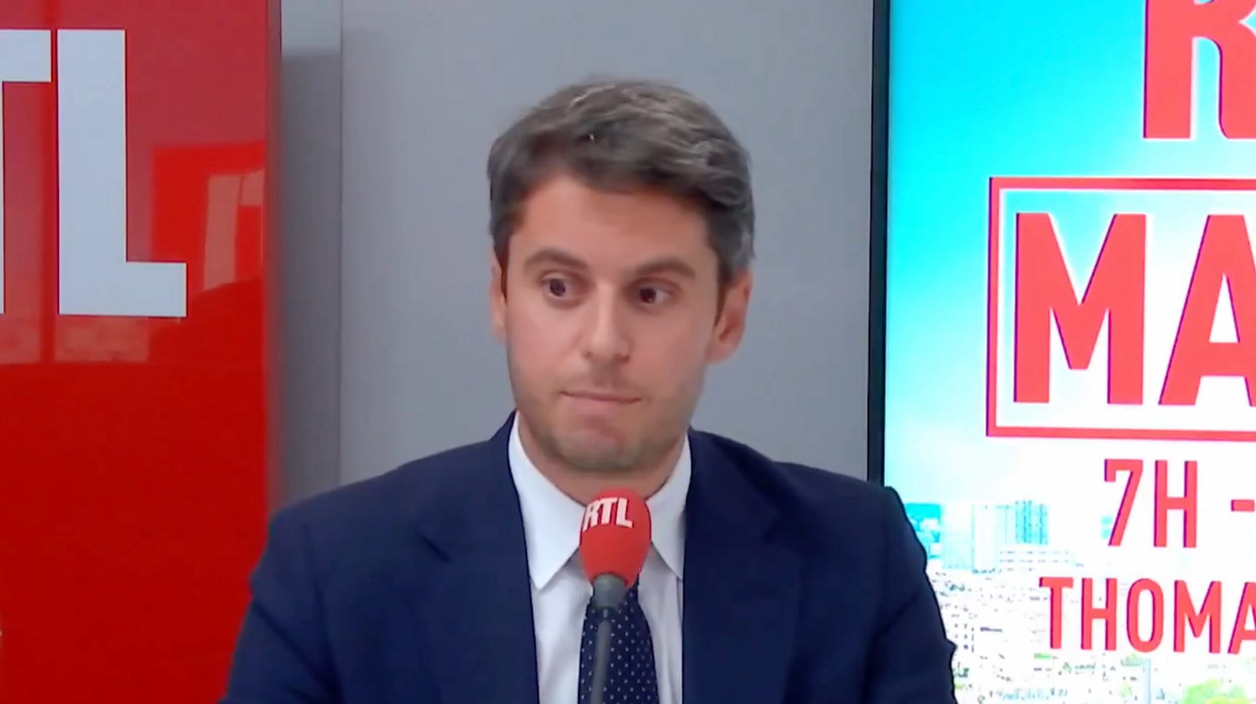 You are currently viewing Vérification de l’âge sur les réseaux sociaux : Gabriel Attal promet un système « sûr » via un « tiers de confiance »