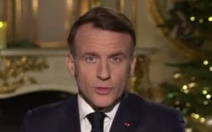 Lire la suite à propos de l’article Vœux 2026 d’Emmanuel Macron : Un discours au ton crépusculaire vu de l’étranger