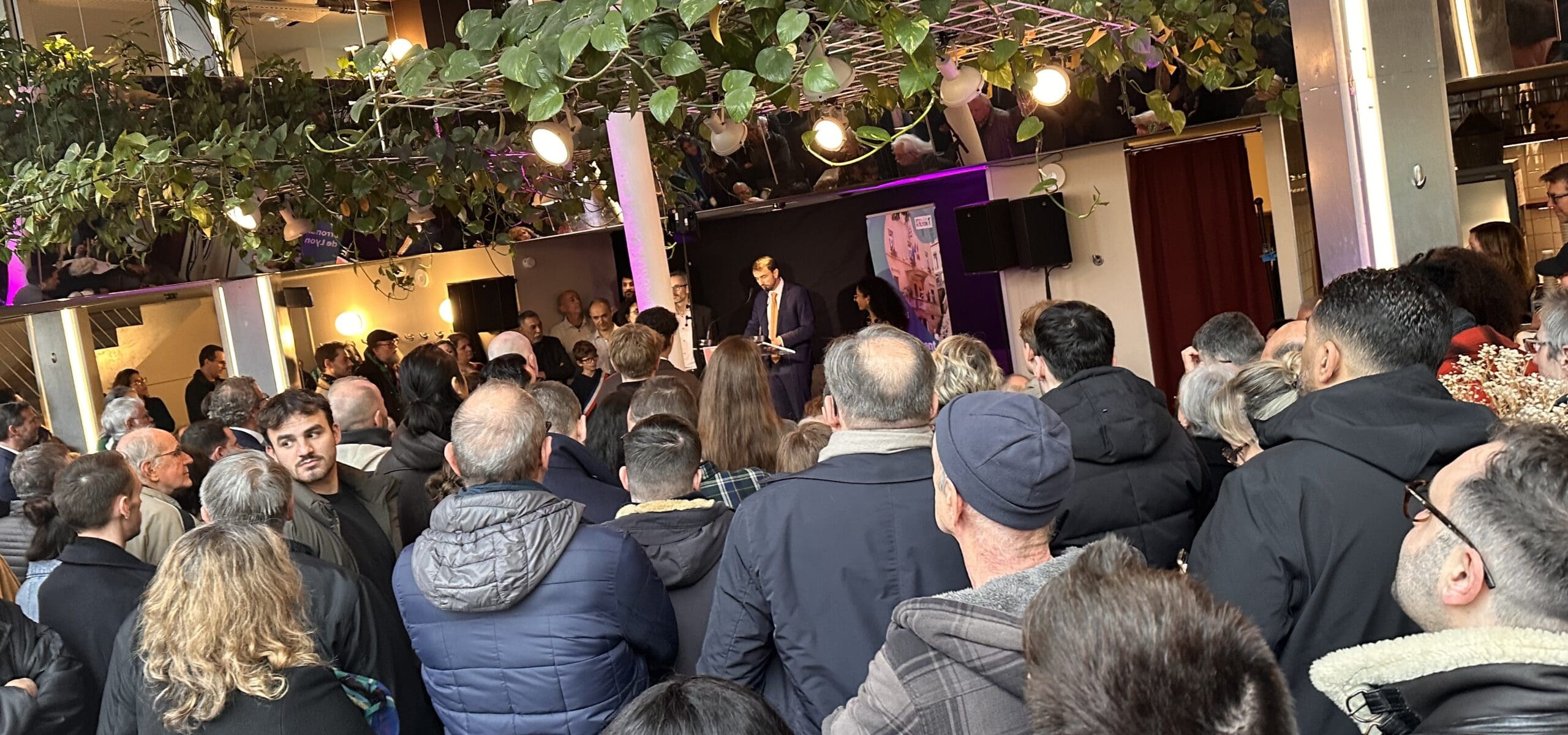 You are currently viewing Vœux 2026 de Yasmine Bouagga à Lyon 1er : ancrage local, éveil citoyen et enjeux politiques à l’ancien collège Truffaut