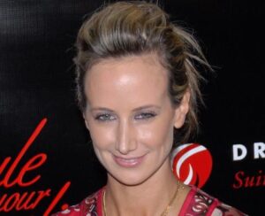 Lire la suite à propos de l’article Affaire Epstein : Quand Lady Victoria Hervey jugeait « insultant » de ne pas figurer dans les dossiers