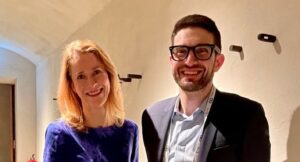 Lire la suite à propos de l’article Conférence de Munich : François Asselineau interroge la présence d’Alex Soros aux côtés de Kaja Kallas