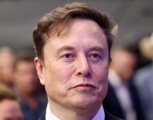 Lire la suite à propos de l’article Réseaux sociaux : Elon Musk attaque Pedro Sanchez et dénonce un « tyran » face au projet de régulation