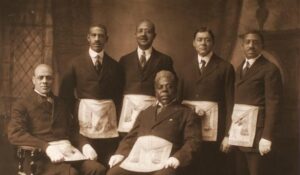 Lire la suite à propos de l’article Franc-maçonnerie Prince Hall : l’histoire d’une fraternité afro-américaine née dans l’Amérique ségrégationniste