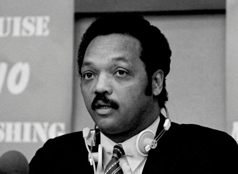 Lire la suite à propos de l’article Jesse Jackson : figure historique des droits civiques américains et franc-maçon s’éteint à 84 ans