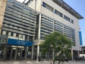 Lire la suite à propos de l’article Lyon : un militant nationaliste entre la vie et la mort après une violente agression en marge d’une conférence de Rima Hassan