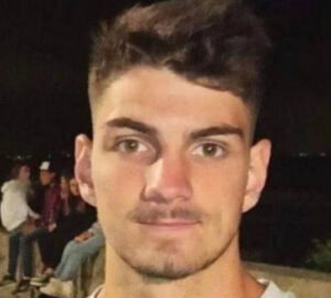 Lire la suite à propos de l’article Mort de Quentin Deranque : quatre premières interpellations, dont l&rsquo;assistant parlementaire de Raphaël Arnault