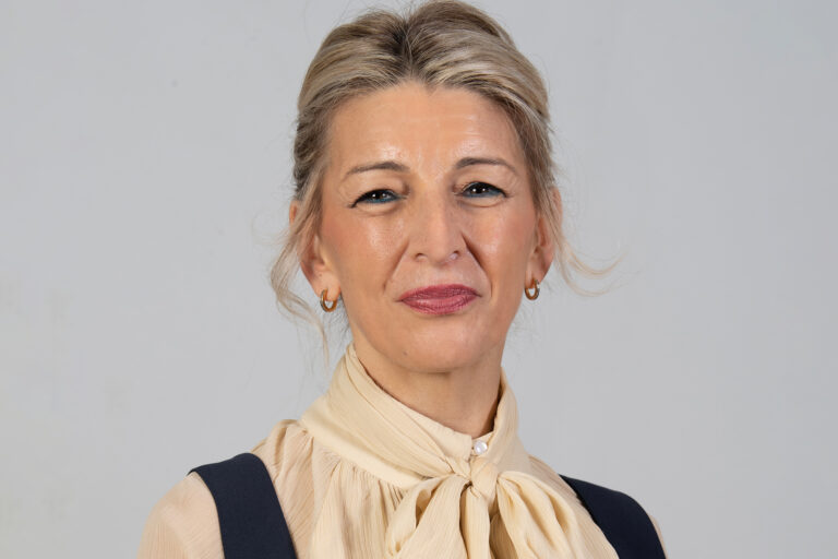 Lire la suite à propos de l’article Espagne : Yolanda Díaz dénonce X et appelle l’Europe à une régulation ferme