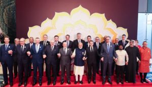 Lire la suite à propos de l’article Sommet IA en Inde : Les contributeurs du FEM vantent les capacités de l&rsquo;intelligence artificielle et la nécessité de réguler