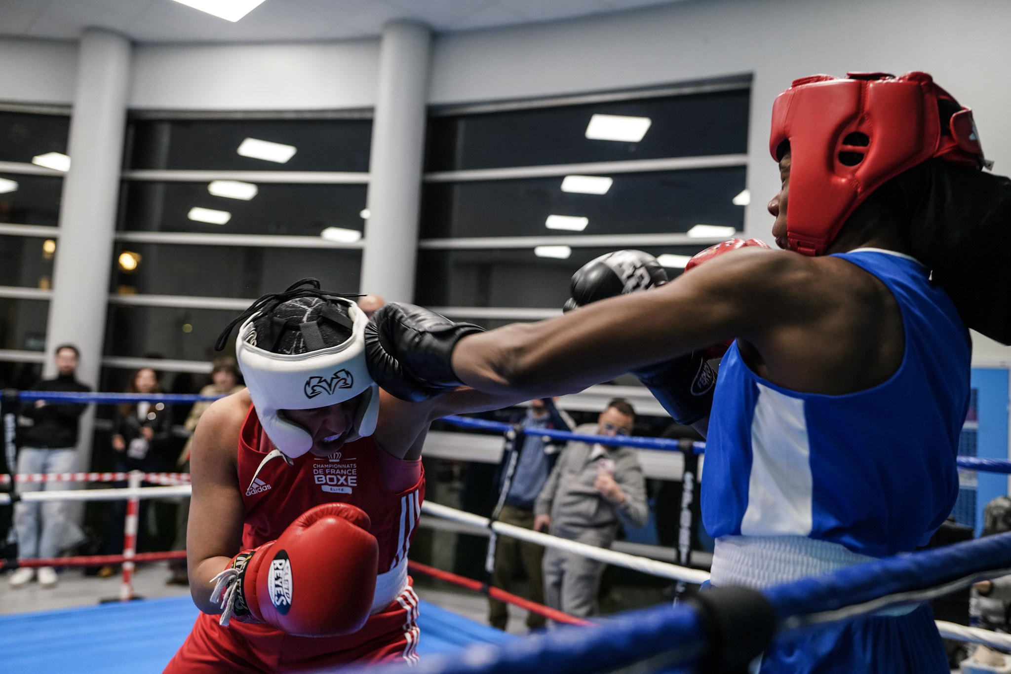 Lili Cherifi VS Laëtitia Dulin. Photo : @Tilou fait de la photo