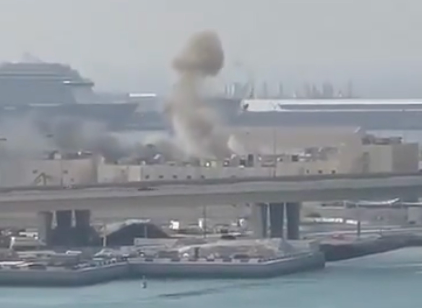 You are currently viewing Émirats arabes unis : la base navale française d’Abou Dhabi touchée par des frappes iraniennes