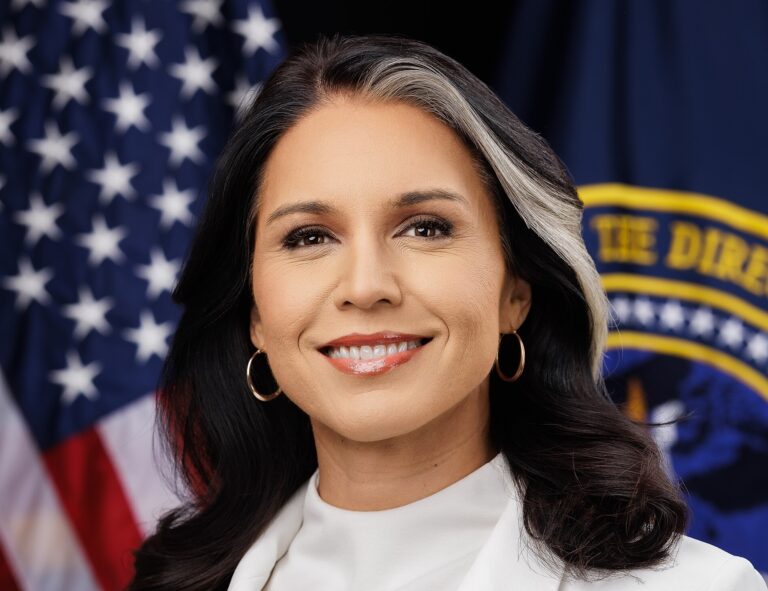 Lire la suite à propos de l’article États-Unis : Tulsi Gabbard accusée d’avoir caché des conclusions contredisant Donald Trump sur l’Iran