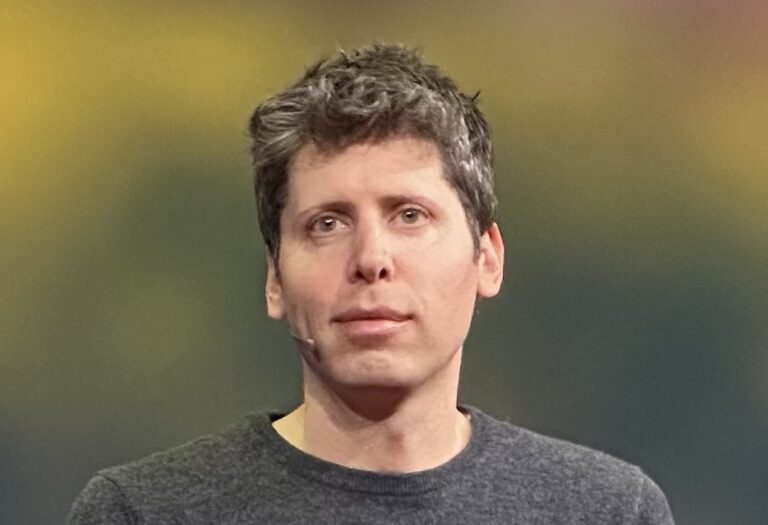 Lire la suite à propos de l’article IA : Face à la concurrence d’Anthropic, Open AI va lancer une application unique